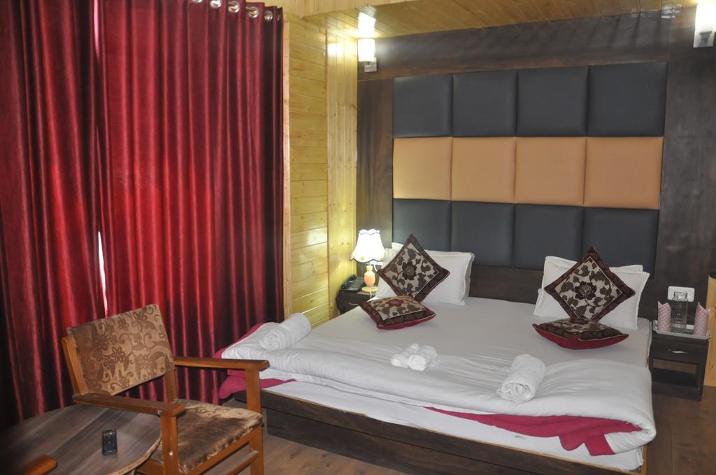 Hotel Azad Durgjan Exterior foto